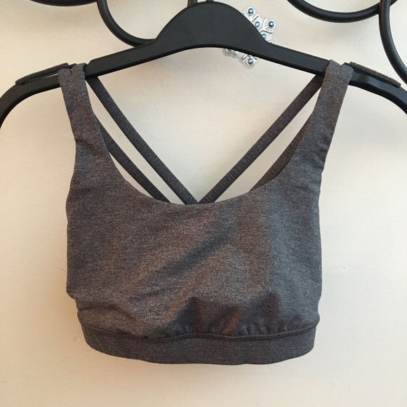 lululemon athletica Other - Energy bra size 4